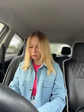 Stripchat Live Sex of LavenderHot