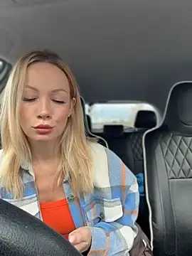 Stripchat Live Sex Cam of LavenderHot