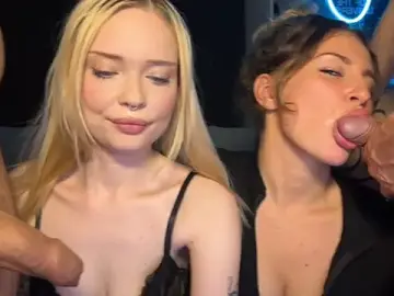 Stripchat Best Webcam of dollfromvenus