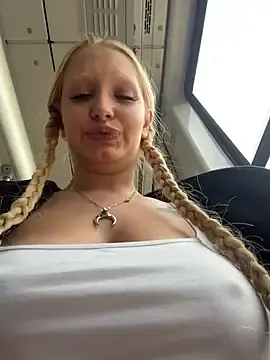 Stripchat Free Live Porn of Mila_NoRules
