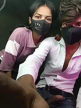 Stripchat Watch Live Sex Cams of Romantic-couple10