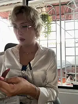 Stripchat Adult Video Chat of conny_latina