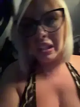 Stripchat Sex Cam of EvaWelly