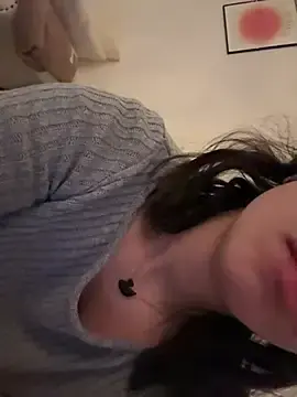 Stripchat Adult Webcam of Prettylilgirll
