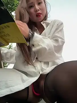 Stripchat Sex Cam of luna-sisi