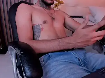 Stripchat Adult Webcam of JacksonGreenn