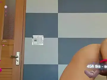 Stripchat Sex Cam of Kiera_Thomas