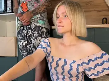 Stripchat Free Live Porn of Adelovenick