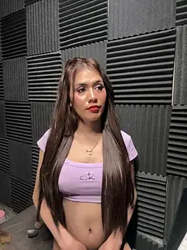Stripchat Live Sex of Bomb_Maddy