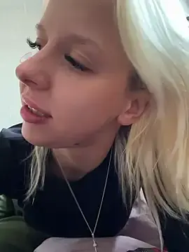 Stripchat Live Sex of LikaCat