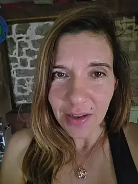 Stripchat Free Live Porn of Lina_lou4