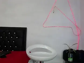 Stripchat Watch Live Sex Cams of Damian_hart_24CM