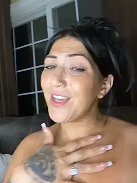 Stripchat Adult Webcam of LittleMissEeve