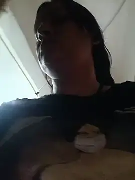 Stripchat Free Porn Cam of megan_milf79