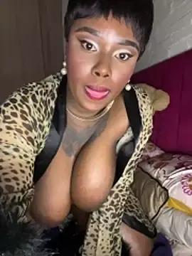 Stripchat Watch Live Sex Cams of QUEEN_NOBUHLE_FEMDOM_777