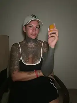 Stripchat Sex Cam of AileenInkOfficial