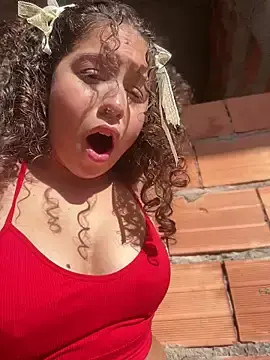 Stripchat Free Live Porn of Shara_dreams