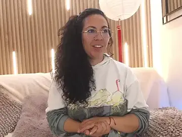 Stripchat Best live sex cam show of Velvet_Curly