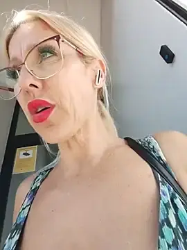 Stripchat Best live sex cam show of Manuerlaruby