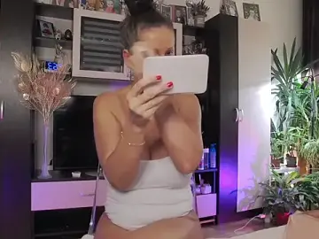 Stripchat Adult Webcams of SheilaRyan