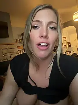 Stripchat Sex Chat of hollyharmd