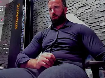 Stripchat Sex Cam of David_Big_Daddy