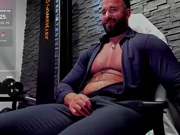 Stripchat Sex Cam of David_Big_Daddy