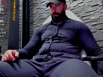 Stripchat Sex Cam of David_Big_Daddy