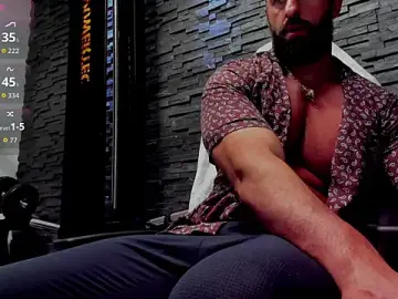 Stripchat Free Porn Cam of David_Big_Daddy
