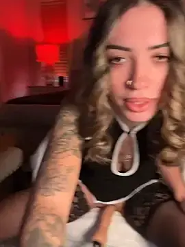 Stripchat Nude Webcam of Tiny-Mimi