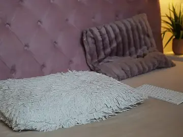 Stripchat Live Sex of MaiaMini