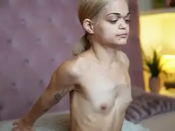 Stripchat Free Live Porn of MaiaMini
