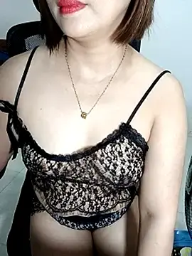 Stripchat Free Porn Cam of KYE_sexyy