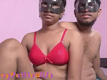 Stripchat Free Porn Cam of SkinnyPetiteWife