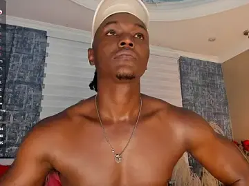 Stripchat Nude Webcam of DannSmmith