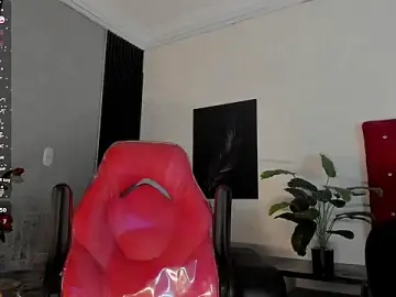 Stripchat Nude Webcam of DannSmmith