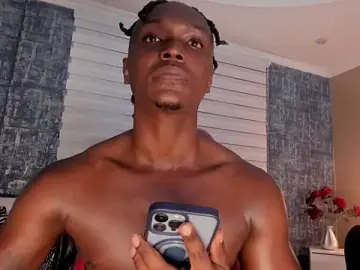 Stripchat Free Porn Cam of DannSmmith