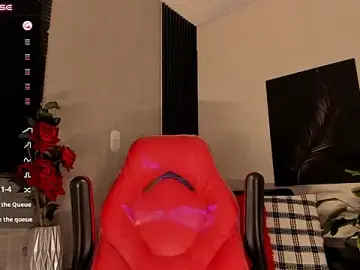 Stripchat Sex Cam of DannSmmith