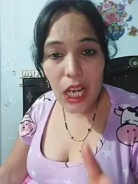 Stripchat Free Porn Cam of Poojabhabi101
