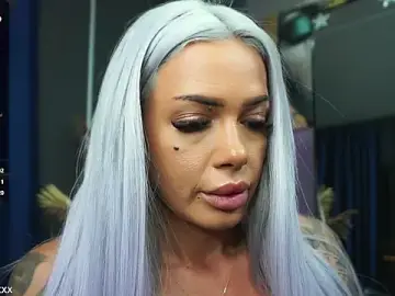 Stripchat Free Live Porn of DiamondJo_