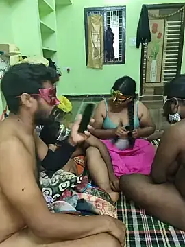 Stripchat Free Porn Cam of Hotviyaja-sexy