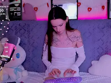 Stripchat Free Porn Cam of KittiMissi