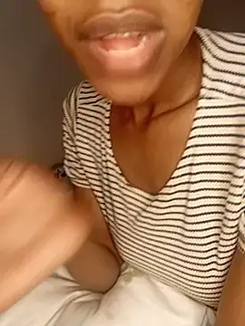 Stripchat Watch Live Sex Cams of chalie_roy