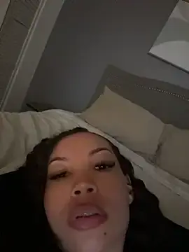 Stripchat Live Sex of nikkiloveee