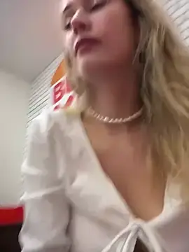 Stripchat Live Sex of blonde_exe