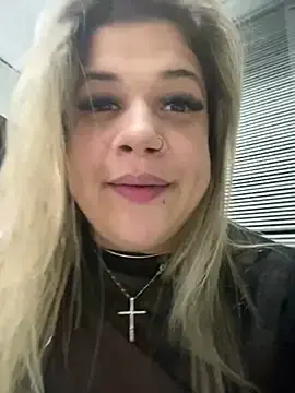 Stripchat Live Sex Cam of kahreal