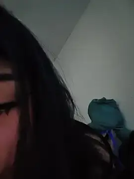 Stripchat Live Sex Cam of ElaRuil69
