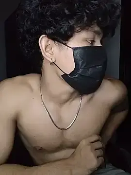 Stripchat Watch Live Sex Cams of roxiii_