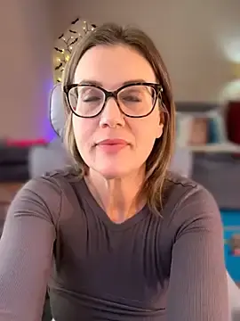 Stripchat Adult Webcam of MaiseKnox