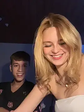 Stripchat Free Live Porn of YoungGermanKiki18